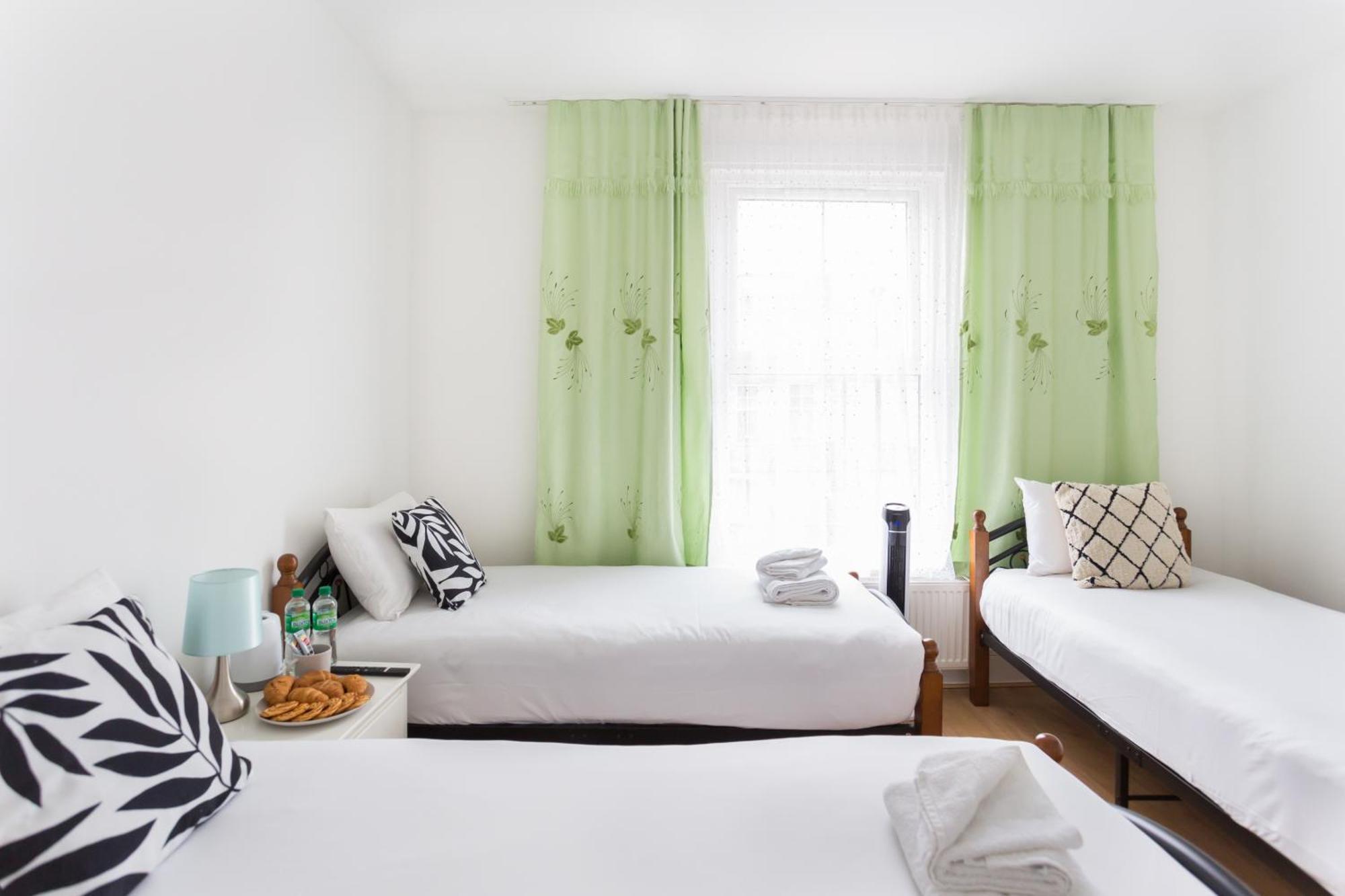 Wood Green Budget Rooms - Next To Mall & Metro Station - 10 Min To City Center Londres Extérieur photo