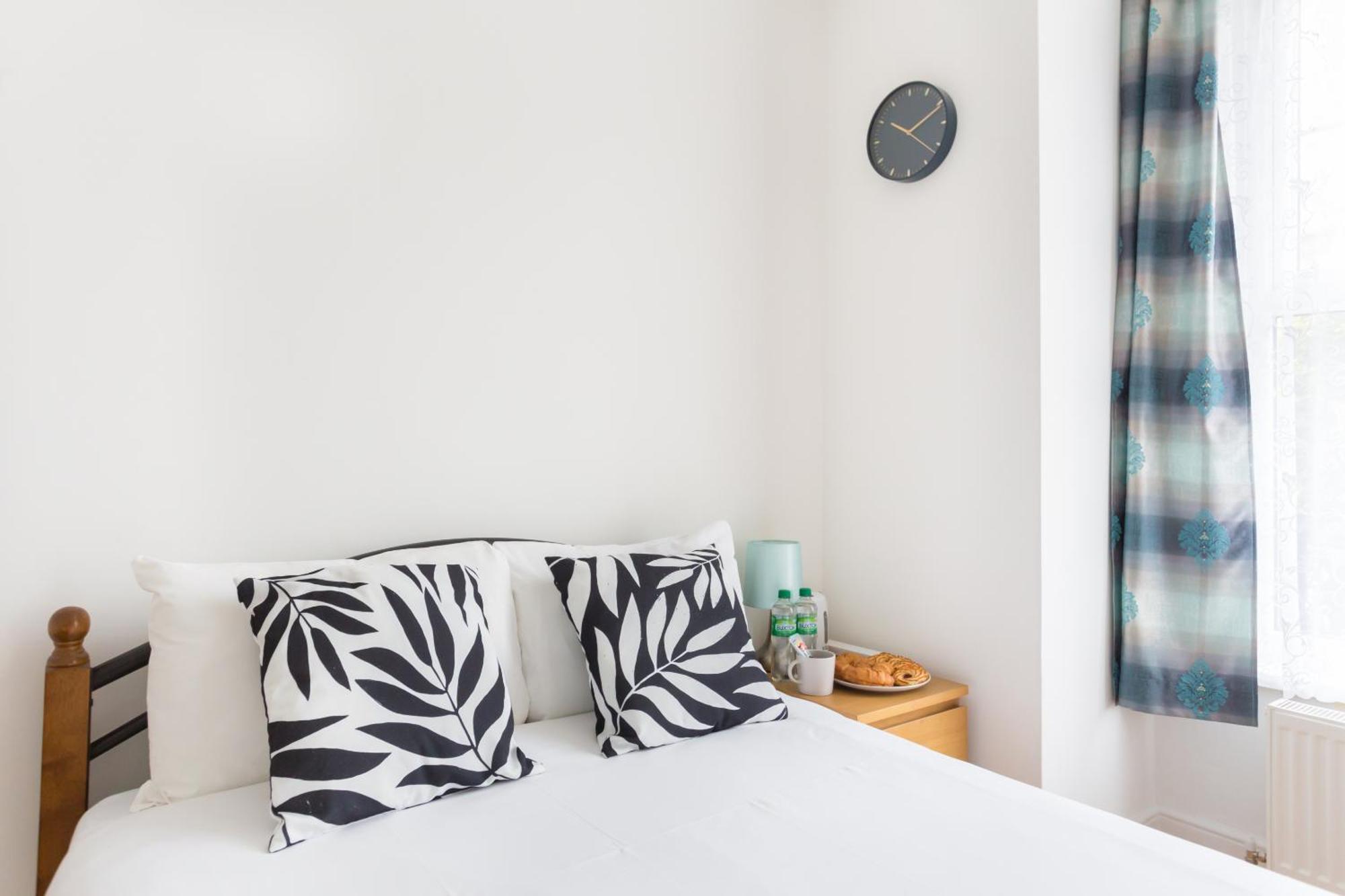 Wood Green Budget Rooms - Next To Mall & Metro Station - 10 Min To City Center Londres Extérieur photo