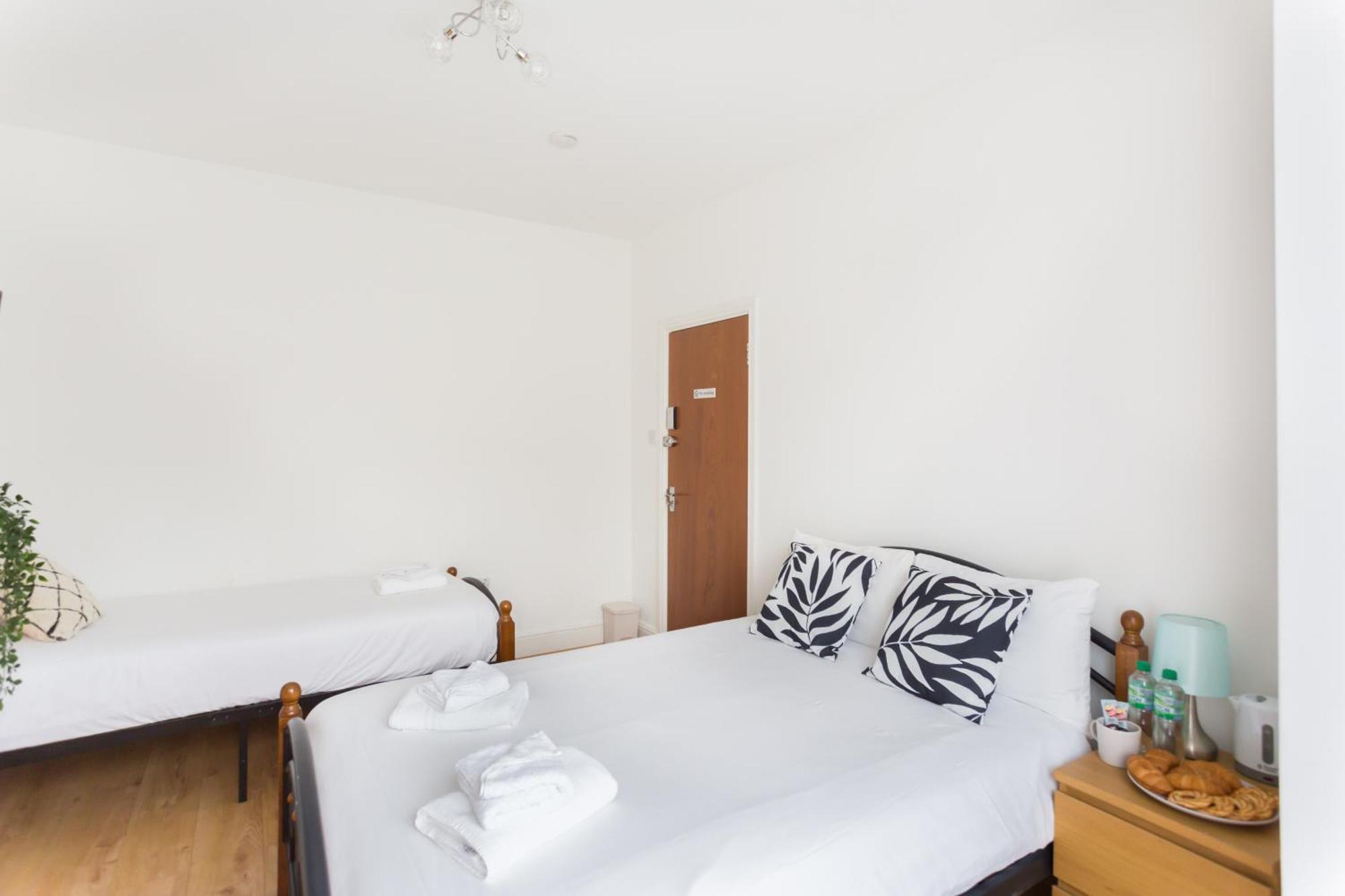 Wood Green Budget Rooms - Next To Mall & Metro Station - 10 Min To City Center Londres Extérieur photo