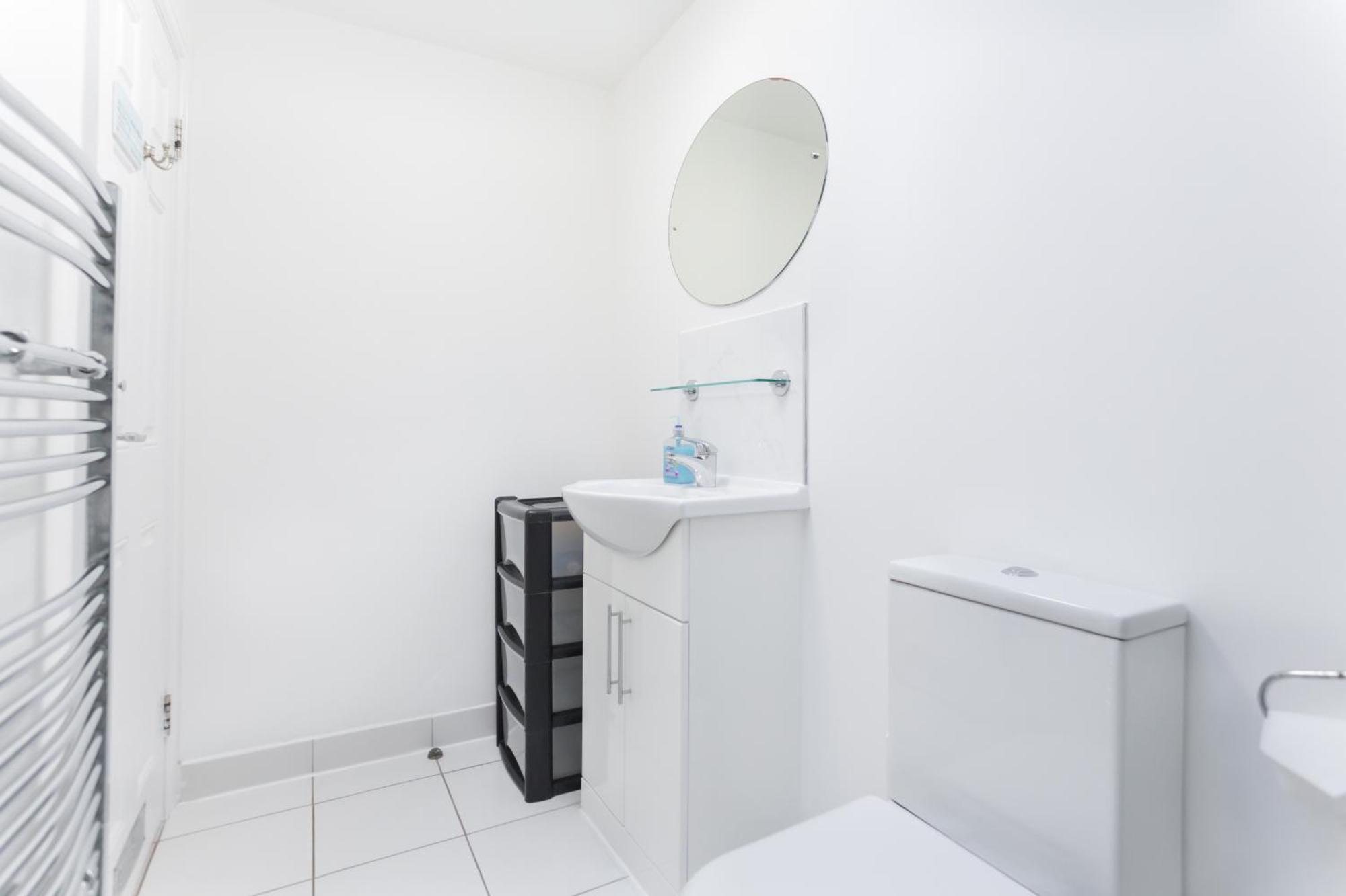 Wood Green Budget Rooms - Next To Mall & Metro Station - 10 Min To City Center Londres Extérieur photo