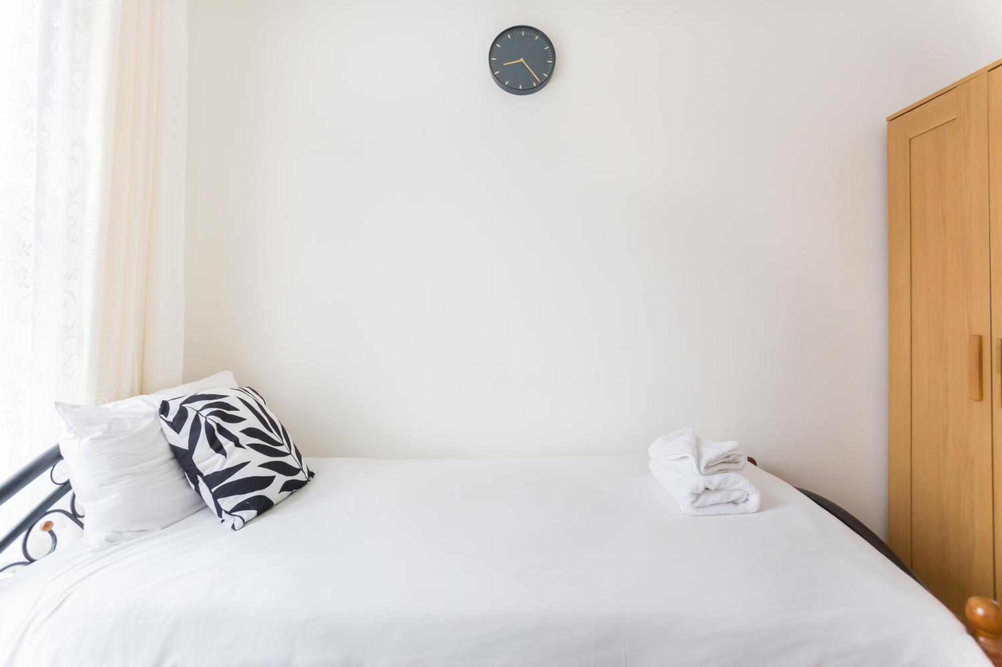 Wood Green Budget Rooms - Next To Mall & Metro Station - 10 Min To City Center Londres Extérieur photo
