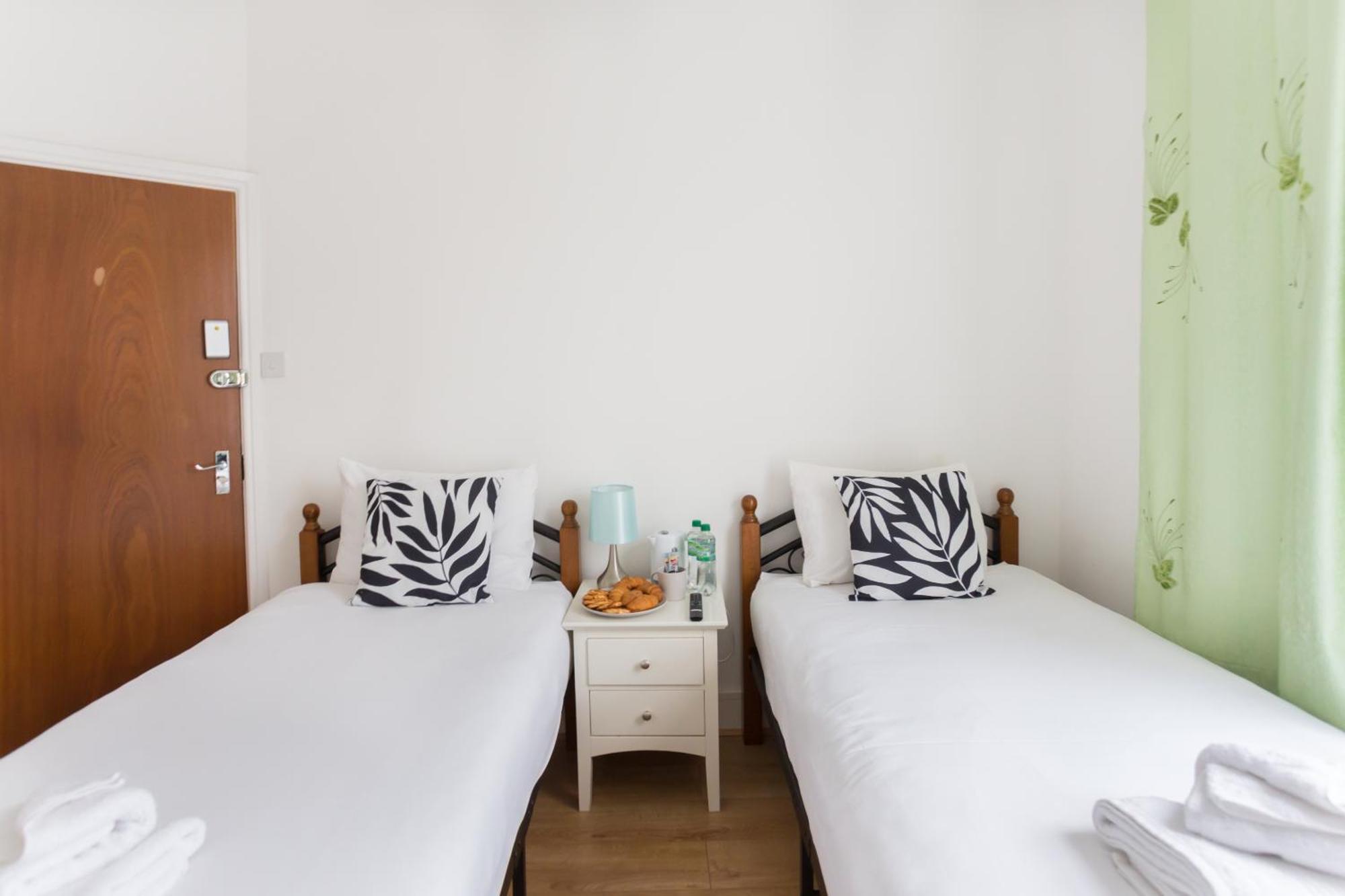 Wood Green Budget Rooms - Next To Mall & Metro Station - 10 Min To City Center Londres Extérieur photo