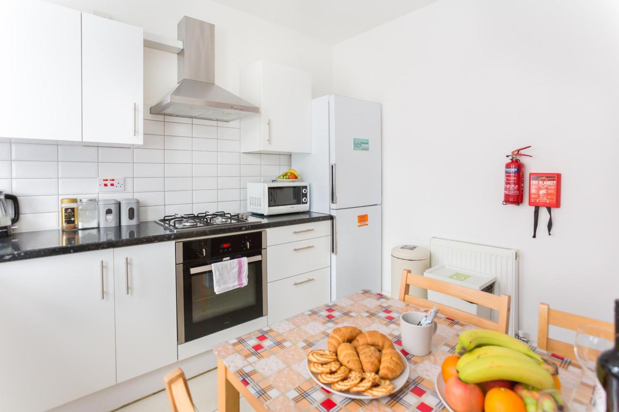 Wood Green Budget Rooms - Next To Mall & Metro Station - 10 Min To City Center Londres Extérieur photo
