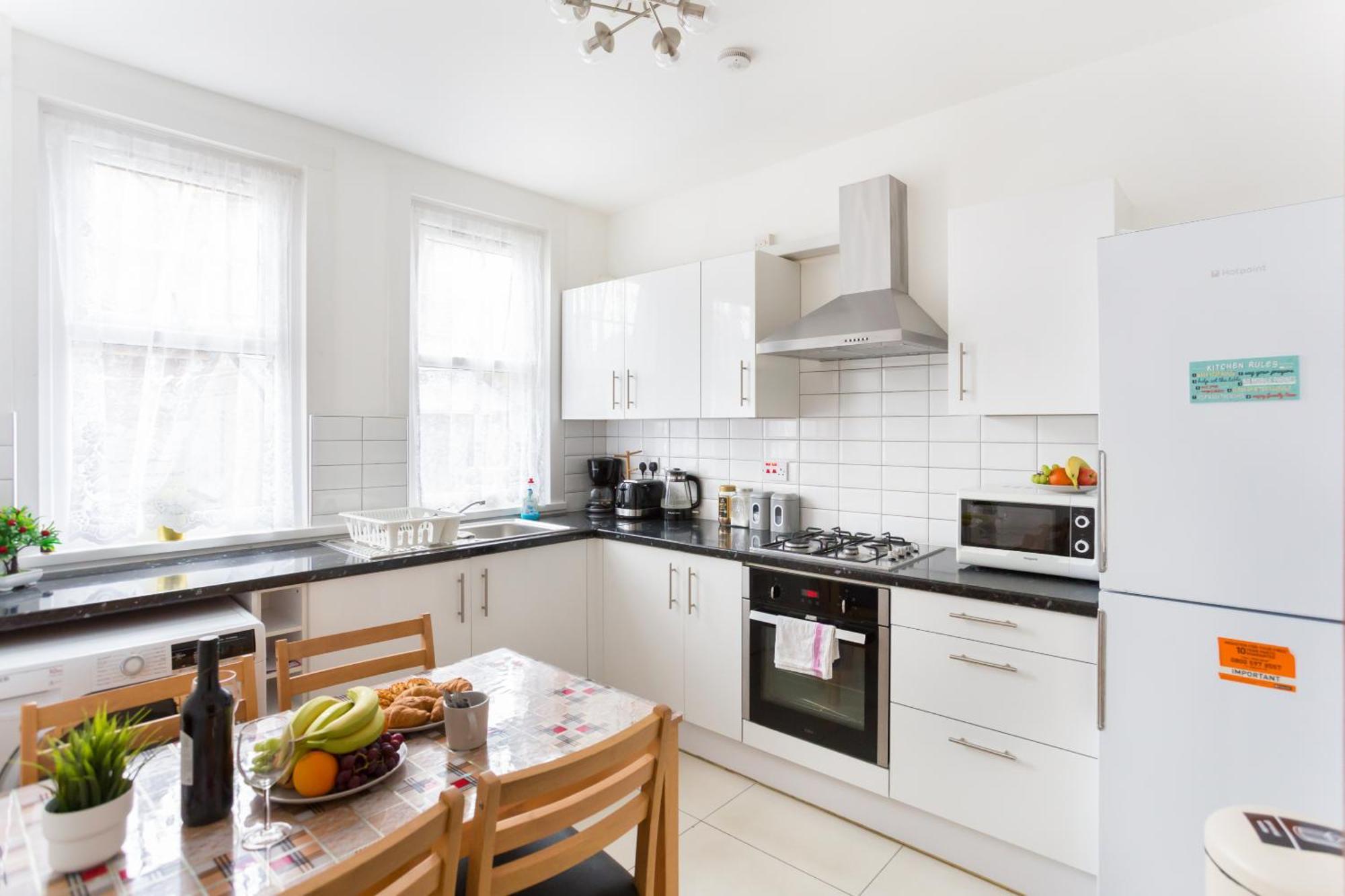 Wood Green Budget Rooms - Next To Mall & Metro Station - 10 Min To City Center Londres Extérieur photo