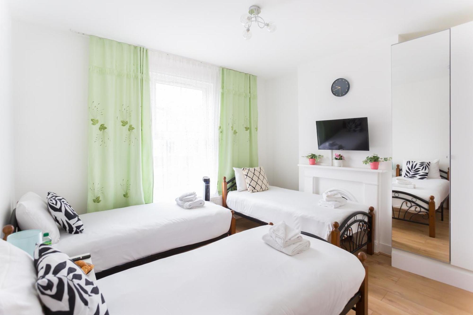 Wood Green Budget Rooms - Next To Mall & Metro Station - 10 Min To City Center Londres Extérieur photo