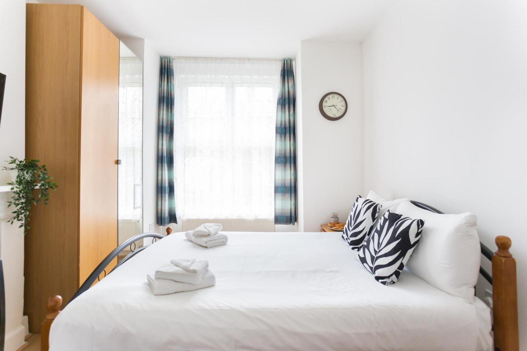 Wood Green Budget Rooms - Next To Mall & Metro Station - 10 Min To City Center Londres Extérieur photo