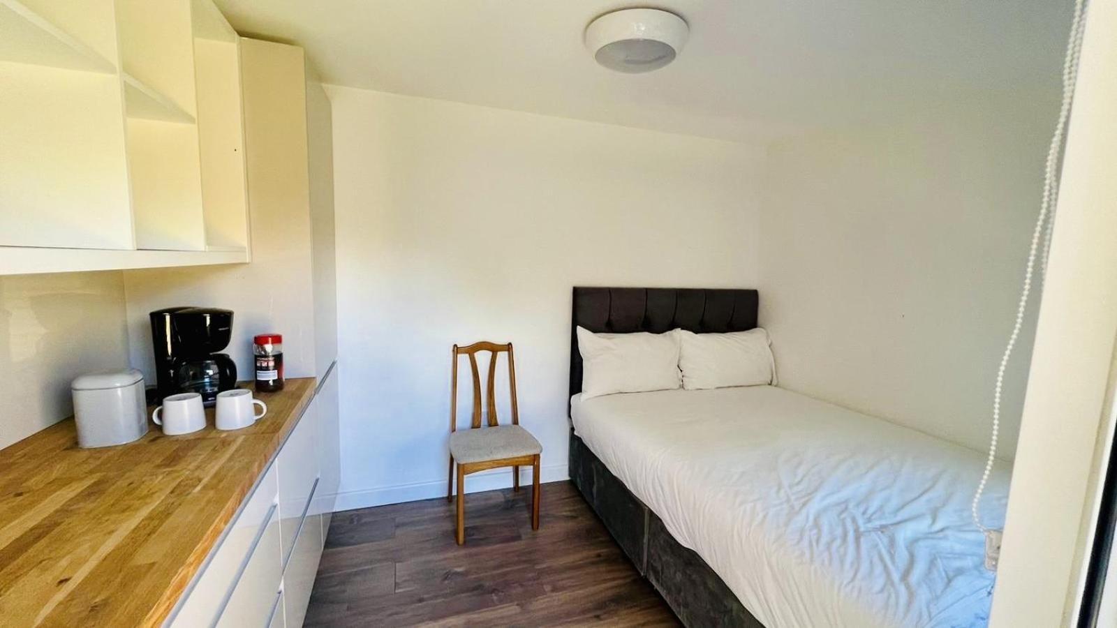 Wood Green Budget Rooms - Next To Mall & Metro Station - 10 Min To City Center Londres Extérieur photo