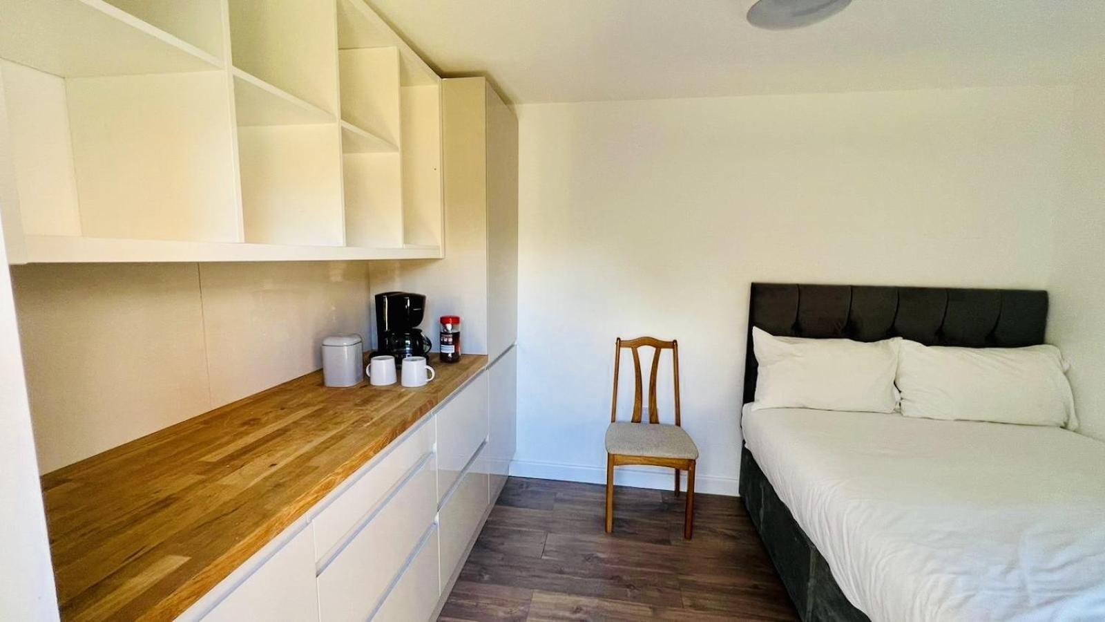 Wood Green Budget Rooms - Next To Mall & Metro Station - 10 Min To City Center Londres Extérieur photo